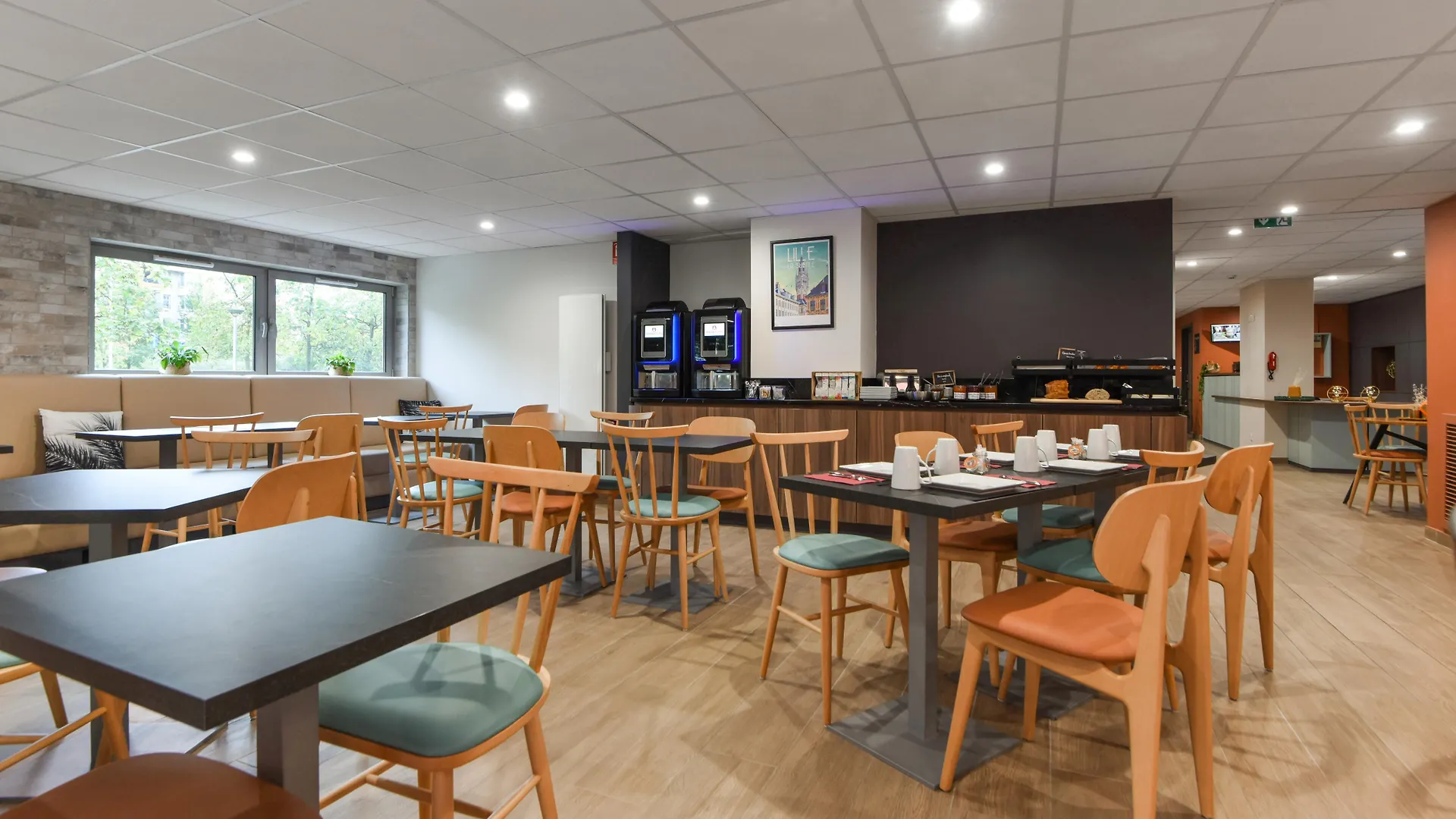 Appart'City Confort Lille - Euralille Aparthotel